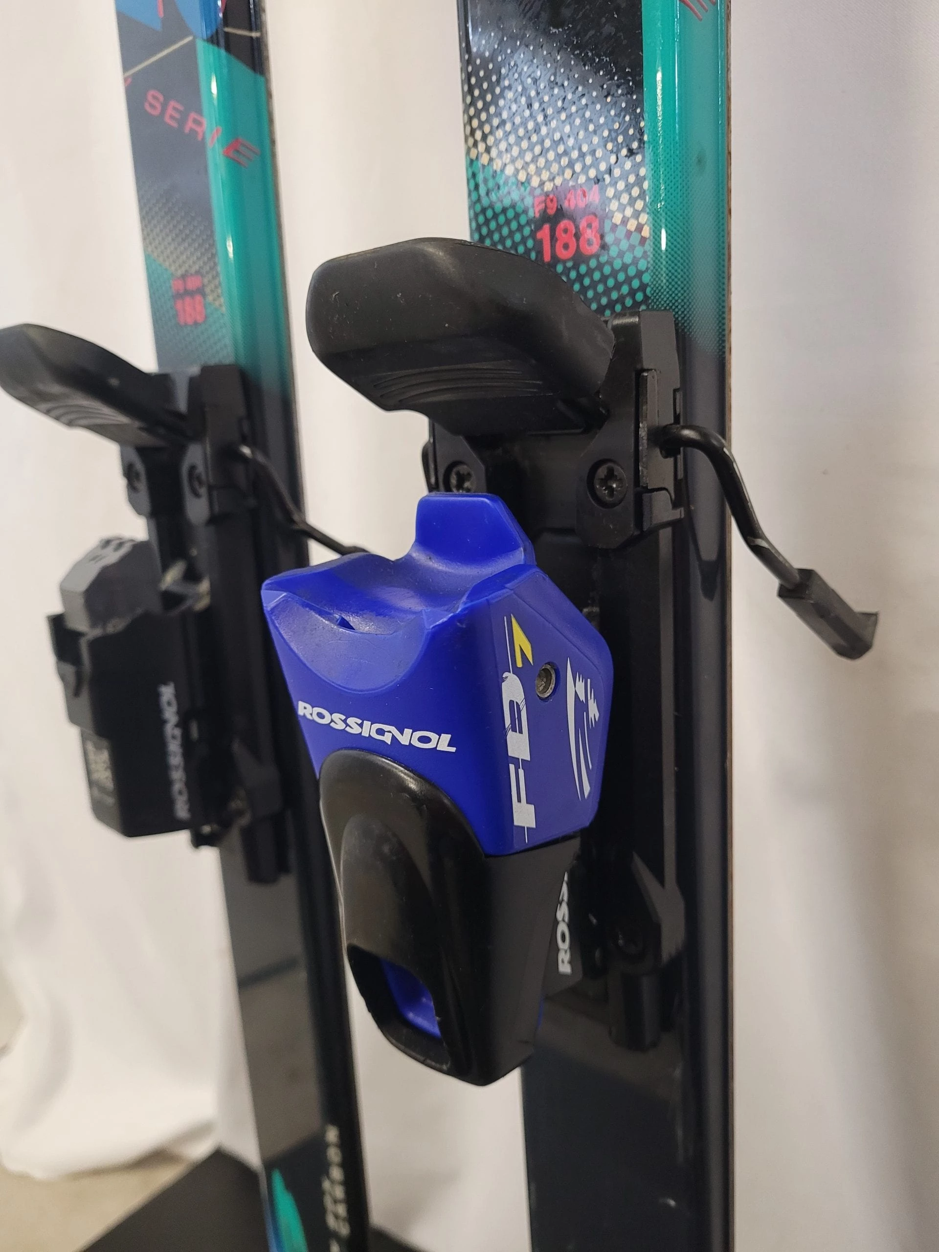 Rossignol VC3 Carbon Skis 188cm With FD7 Binding (1 Broken Binding) 7 Rossignol VC3 Carbon Skis 188cm With FD7 Binding (1 Broken Binding) - Image 5